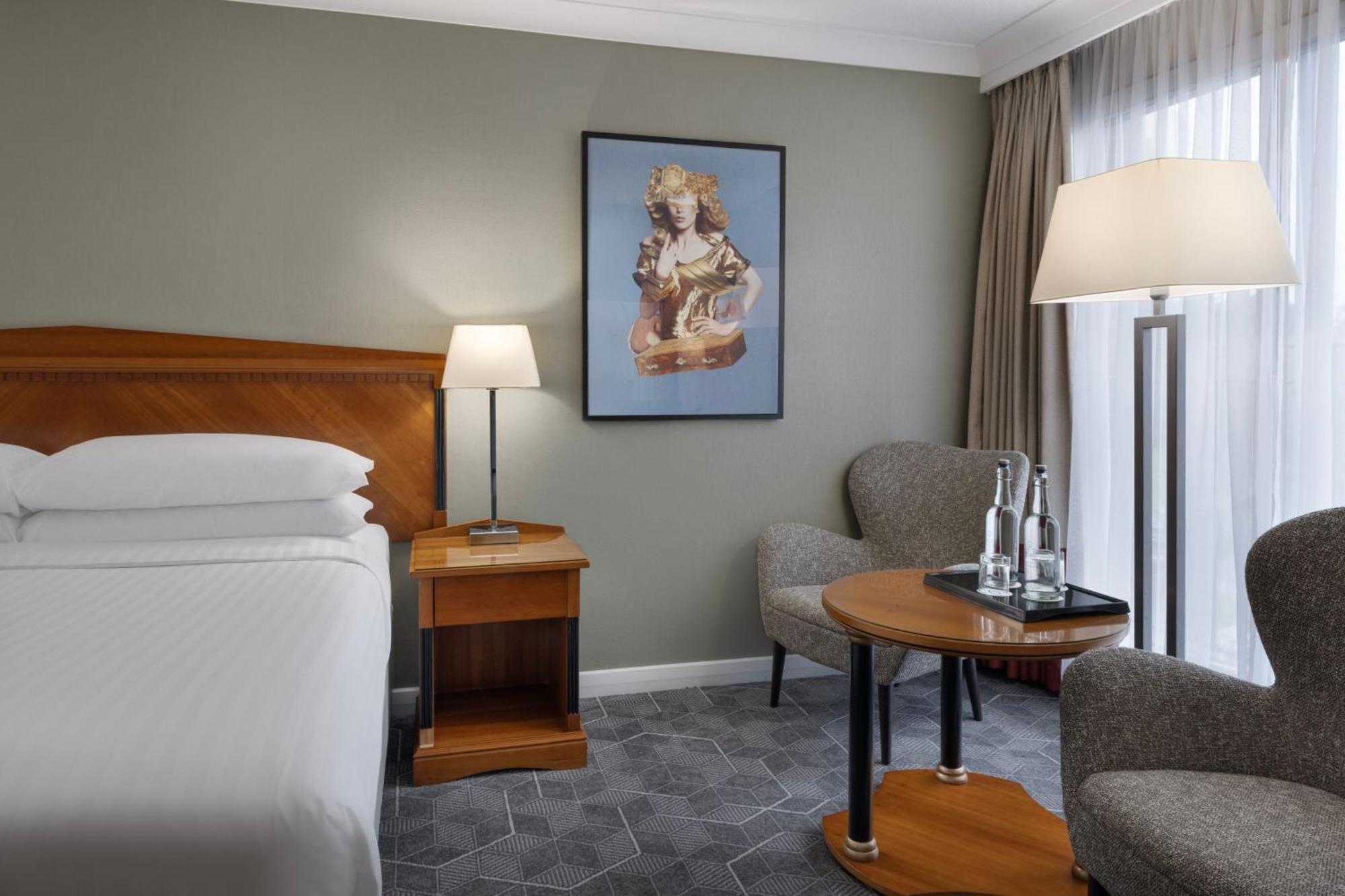 Delta Hotels By Marriott Heathrow Windsor Exteriér fotografie